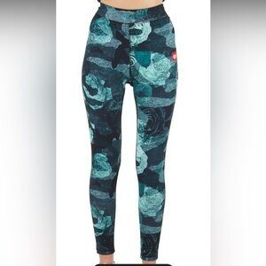 686 | Smarty Floral Base Layer from the Cargo Pants 3 in 1 | Sz Medium